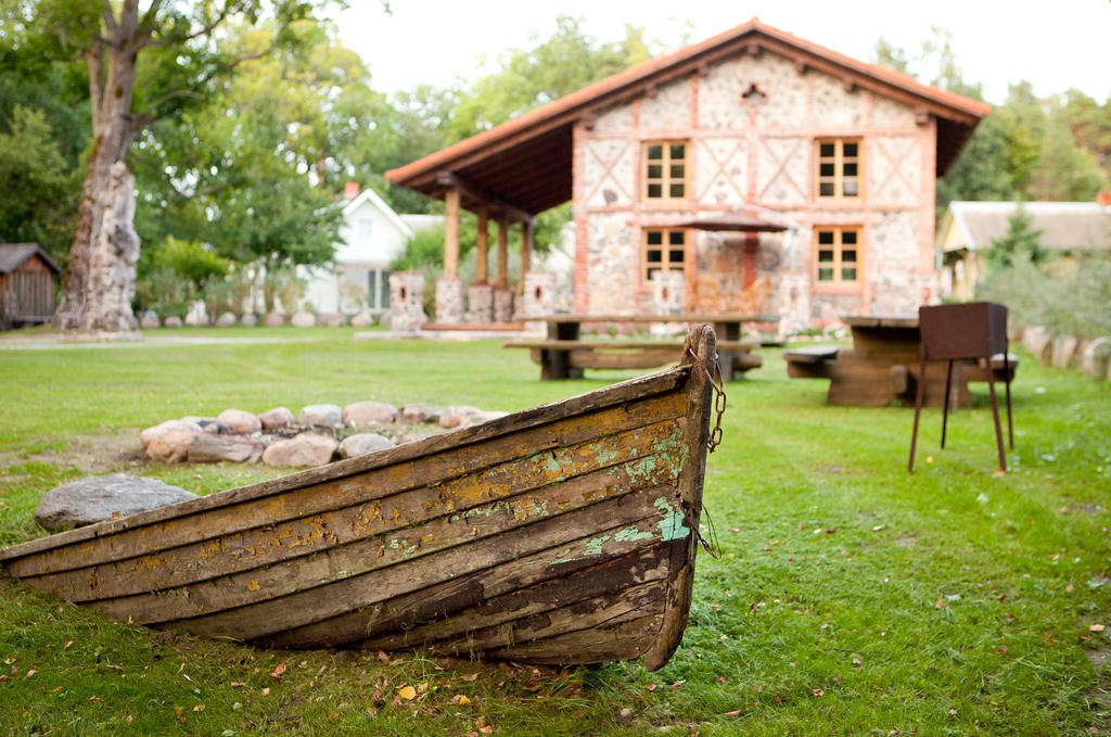 Linnumaja Guesthouse Uulu ภายนอก รูปภาพ